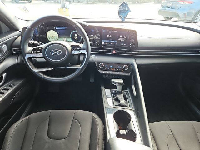 2022 Hyundai Elantra