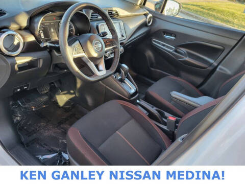 2022 Nissan Versa SR