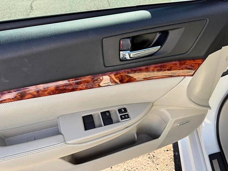 2012 Subaru Legacy 3.6R Limited