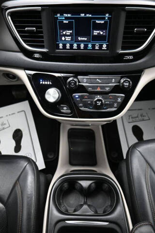2020 Chrysler Pacifica Touring L