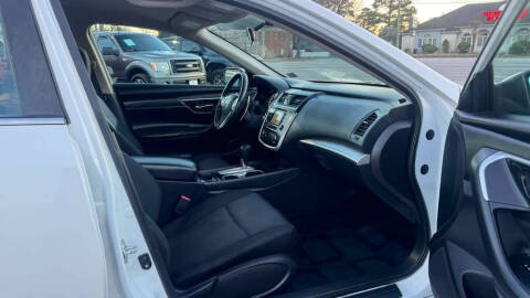 2016 Nissan Altima 2.5 SR