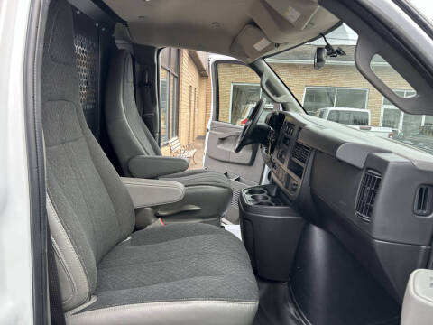 2024 GMC Savana 2500