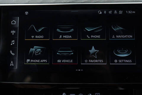 2021 Audi e-tron quattro Premium Plus