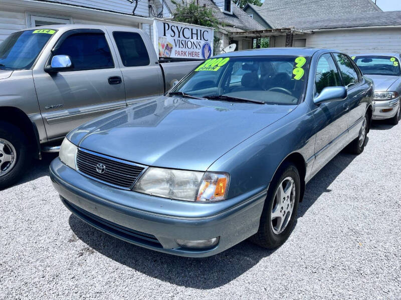 1999 Toyota Avalon for sale at SEBASTIAN AUTO SALES INC. in Terre Haute IN