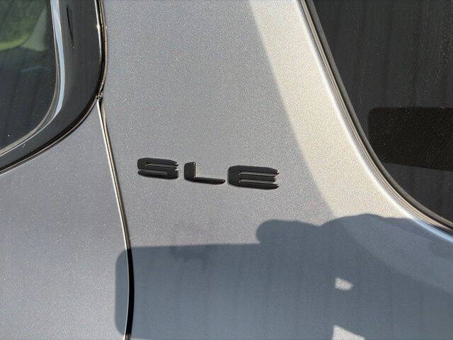 2022 GMC Acadia SLE