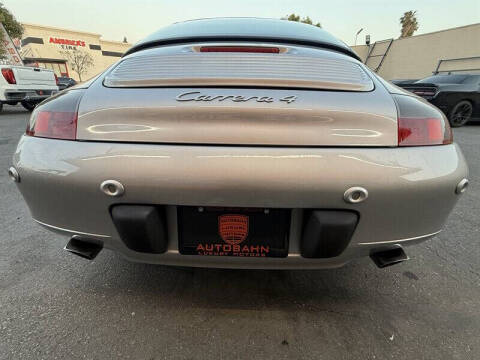 2000 Porsche 911 Carrera