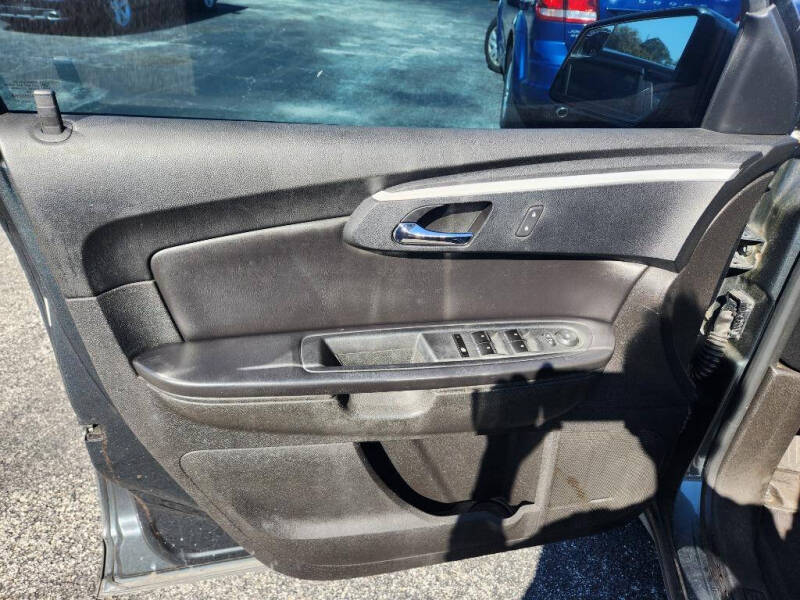 2011 Chevrolet Traverse LT