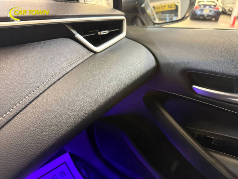 2020 Toyota Corolla Hatchback SE Nightshade Edition