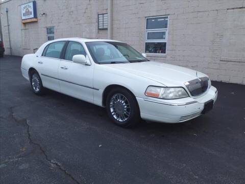 2006 Lincoln Town Car for sale at Credit King Auto Sales in Wichita KS