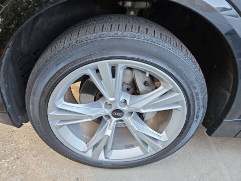 2022 Audi Q8 quattro Premium 55 TFSI