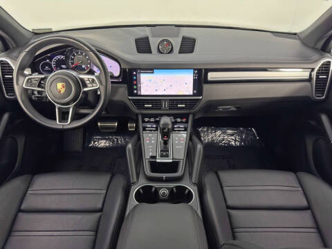 2023 Porsche Cayenne S Platinum Edition