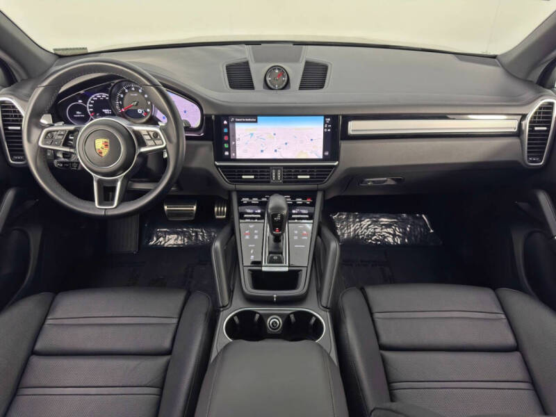 2023 Porsche Cayenne S Platinum Edition