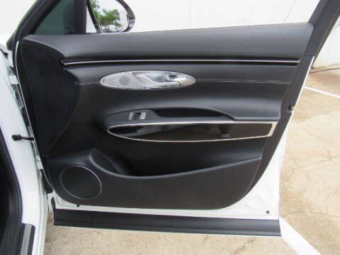 2022 Genesis GV70 2.5T Standard