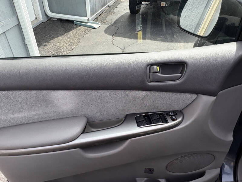 2008 Toyota Sienna CE 7-Passenger