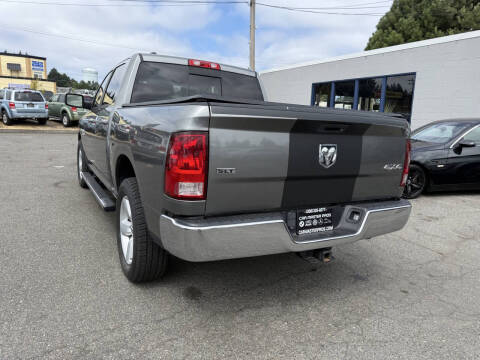2013 RAM 1500 SLT