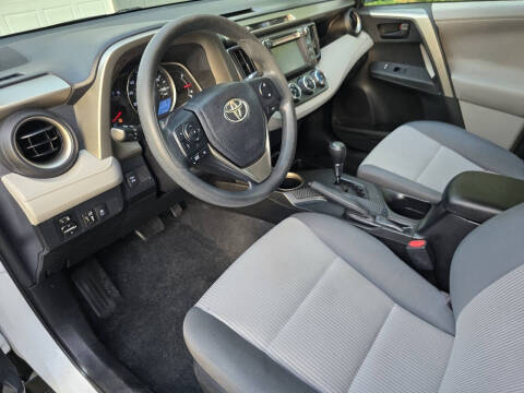 2013 Toyota RAV4 LE