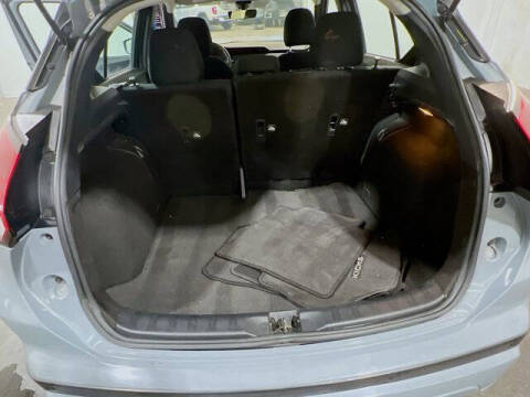 2022 Nissan Kicks SR