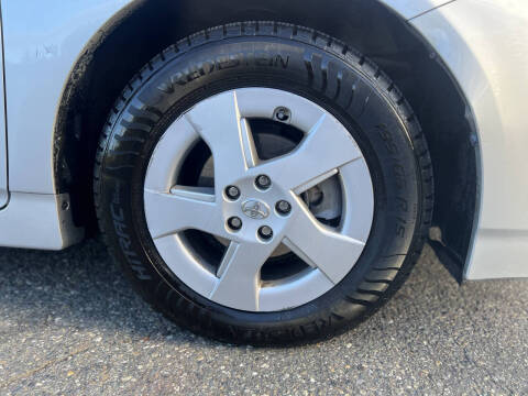 2010 Toyota Prius III