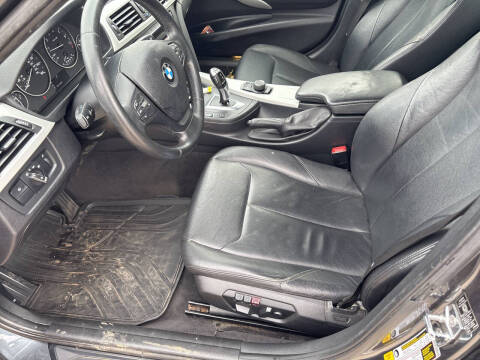 2012 BMW 3 Series 328i