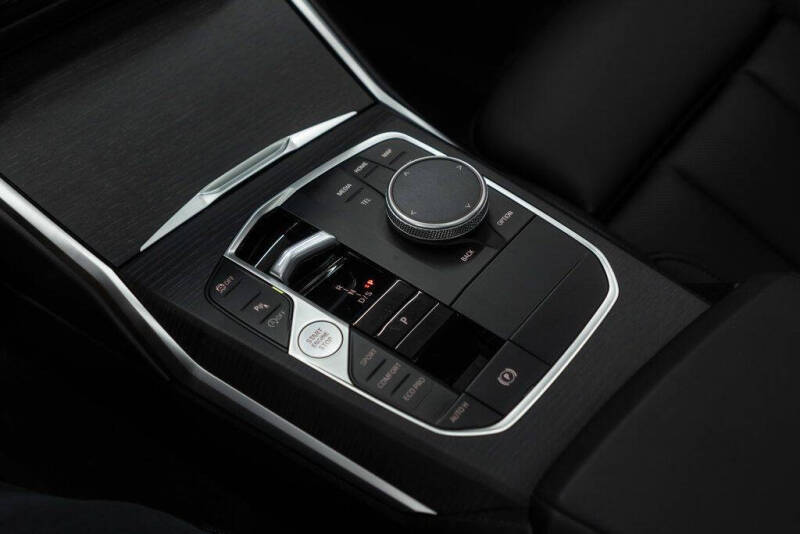 2025 BMW 3 Series 330i xDrive