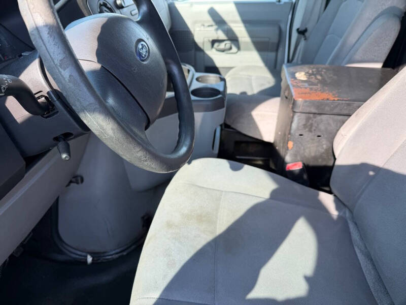 2011 Ford E-Series E-250