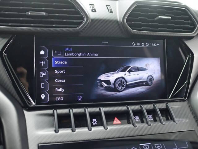 2023 Lamborghini Urus Performante