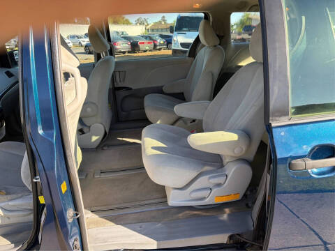 2012 Toyota Sienna