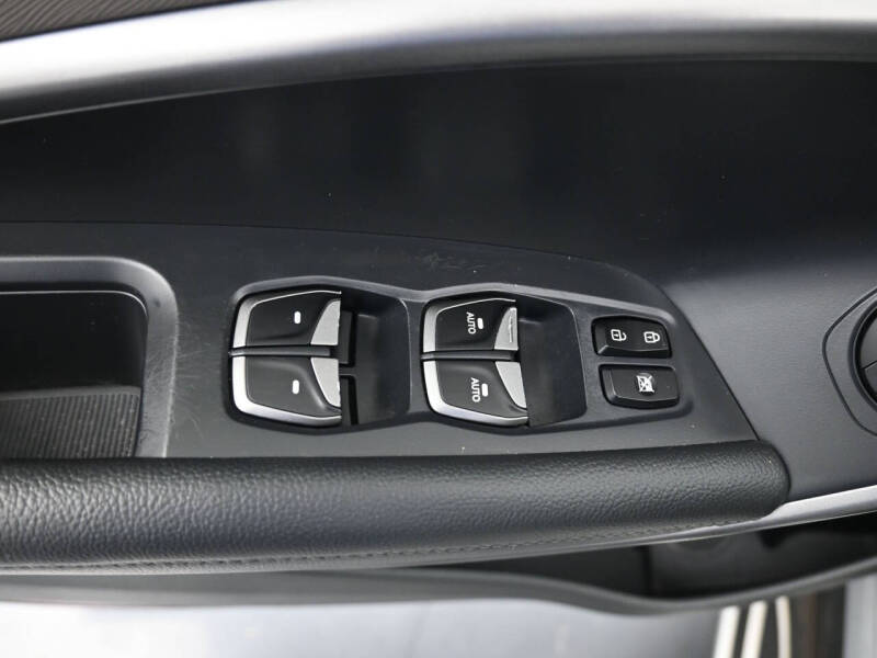 2017 Hyundai Santa Fe Sport 2.0T Ultimate