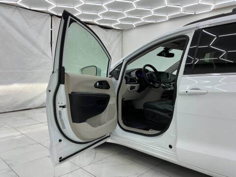 2022 Chrysler Pacifica Touring L