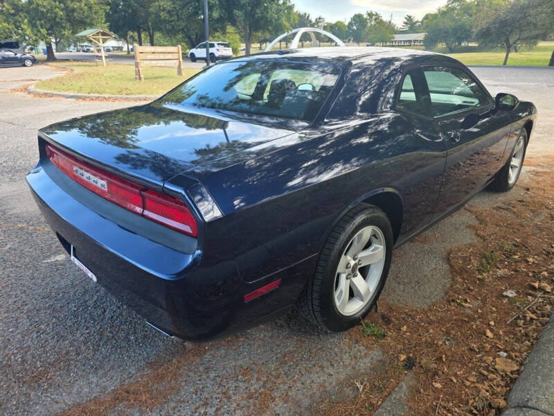 2014 Dodge Challenger SXT