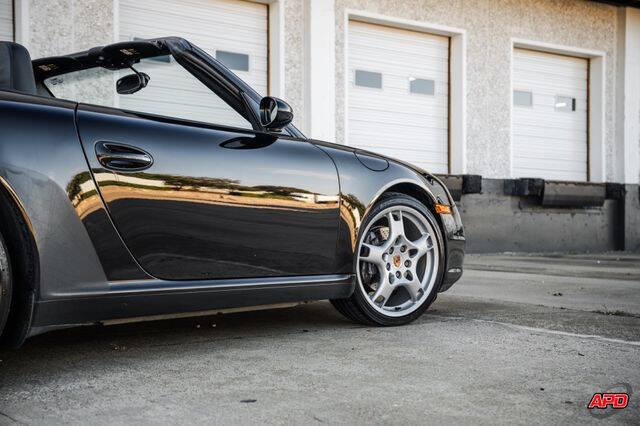 2005 Porsche 911 Carrera