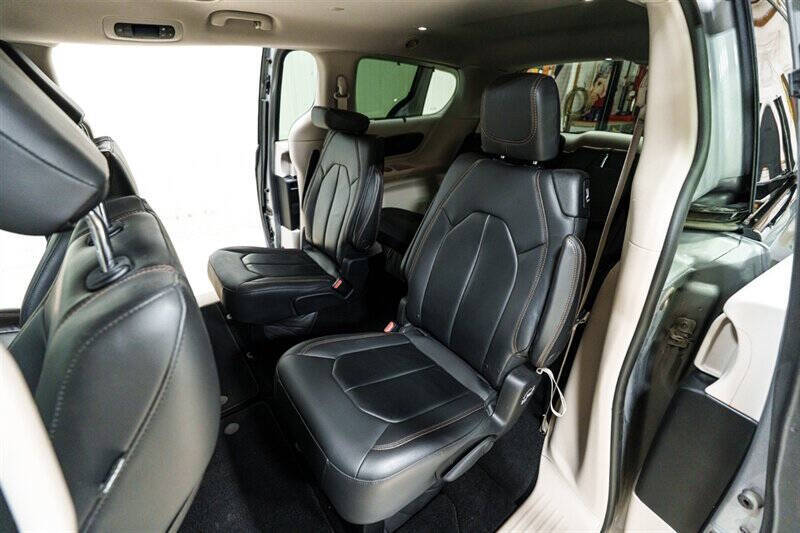 2017 Chrysler Pacifica Touring Plus