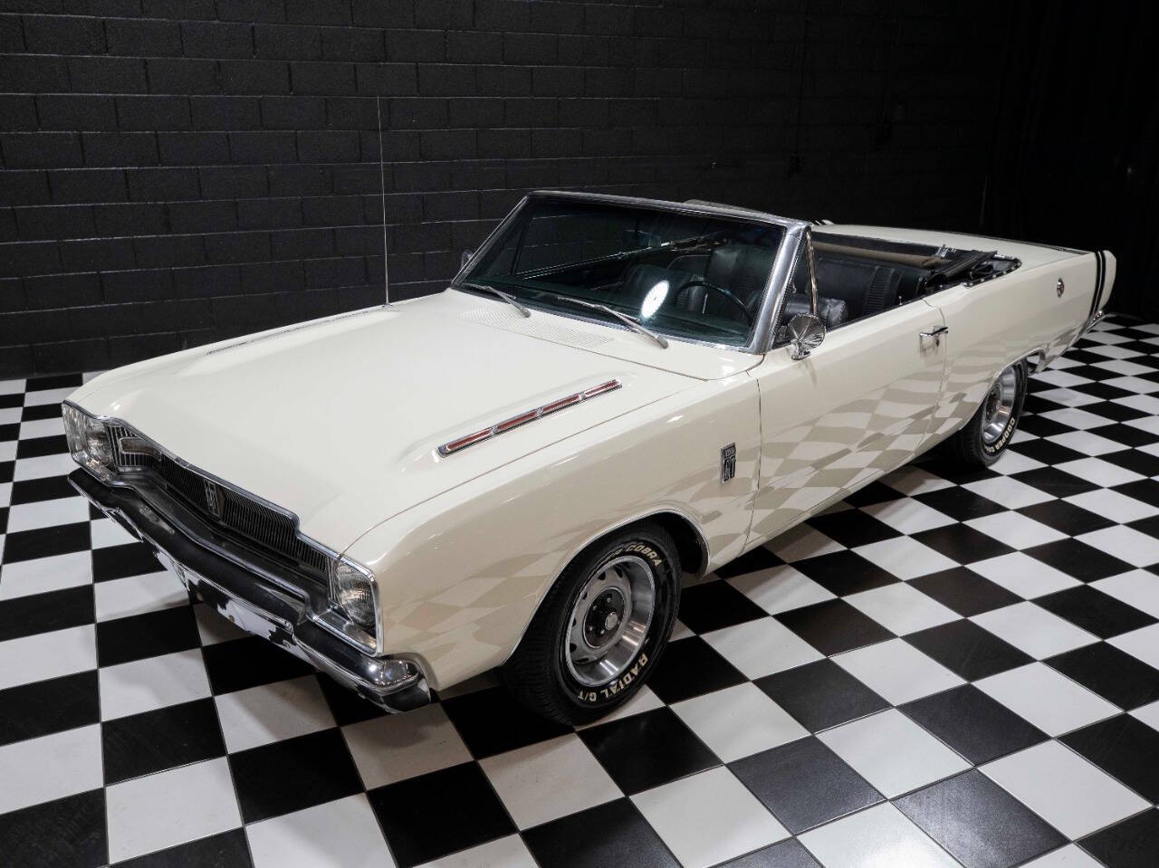 1967 Dodge Dart 34