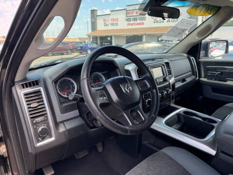 2017 RAM 1500 SLT