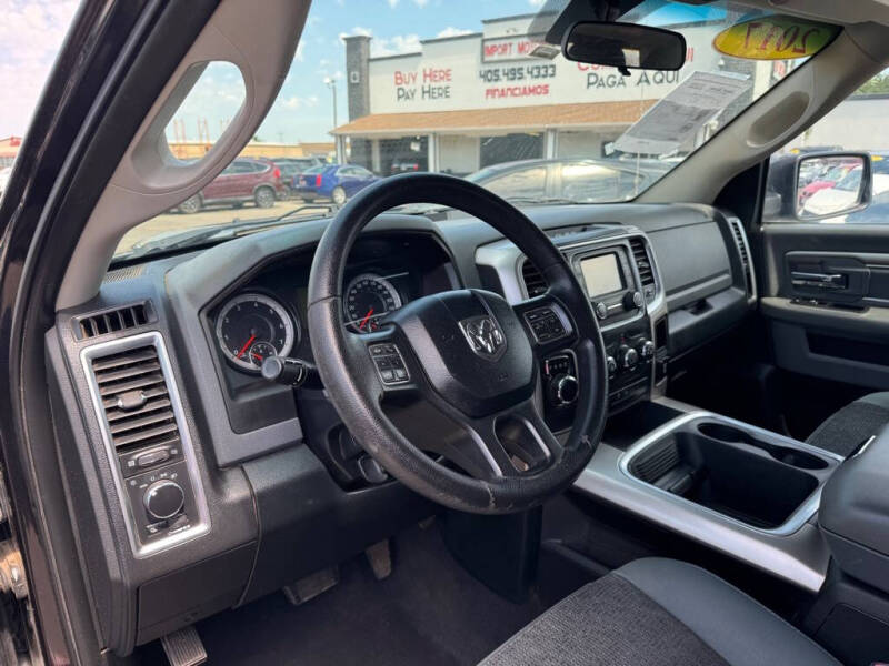 2017 RAM 1500 SLT