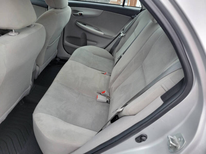 2013 Toyota Corolla LE