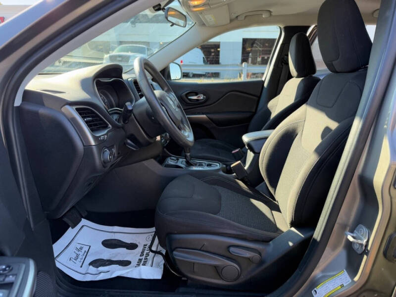 2019 Jeep Cherokee Latitude