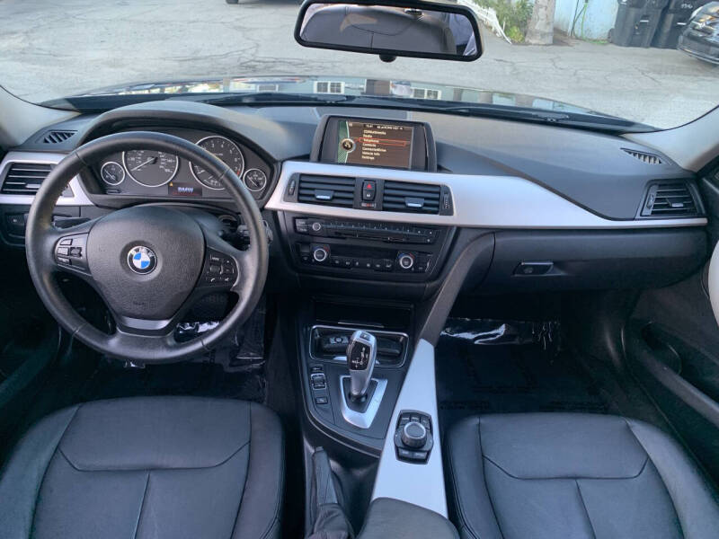 2014 BMW 3 Series 320i