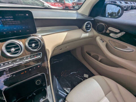 2021 Mercedes-Benz GLC GLC 300