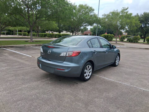 2013 Mazda MAZDA3 i SV