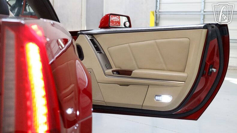 2008 Cadillac XLR
