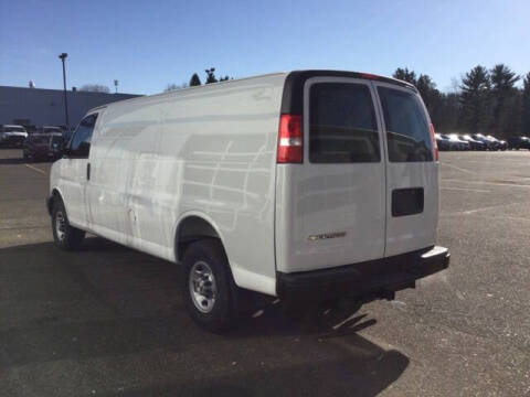 2025 Chevrolet Express 3500
