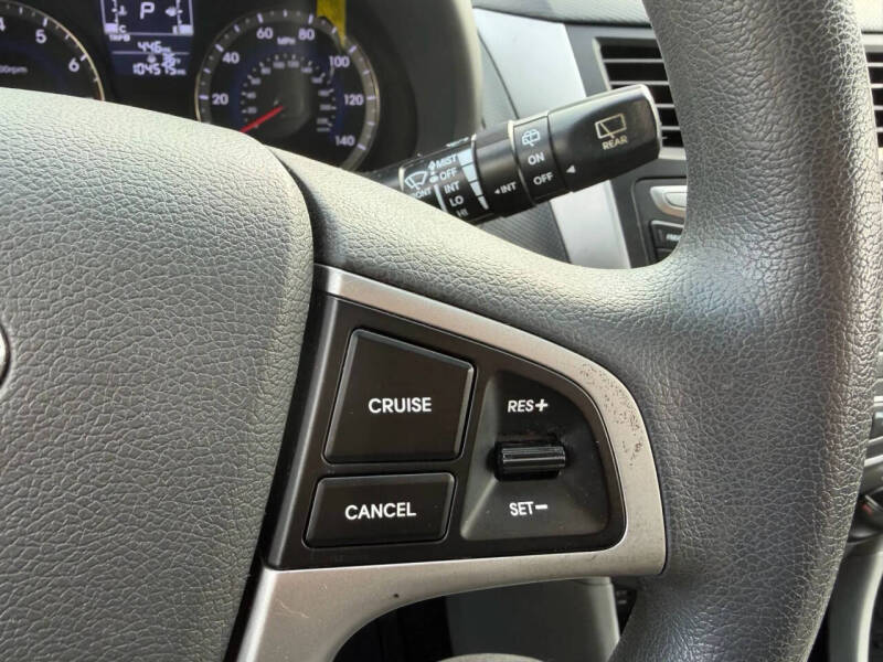 2016 Hyundai Accent SE