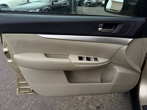 2010 Subaru Outback 2.5i Premium