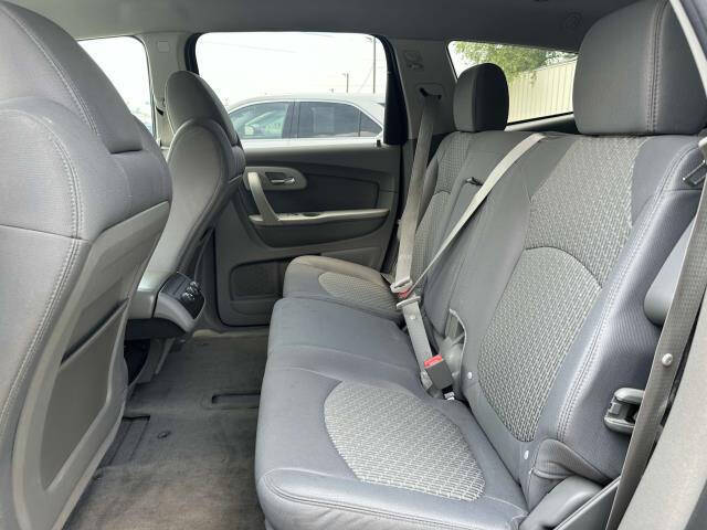 2011 Chevrolet Traverse LS