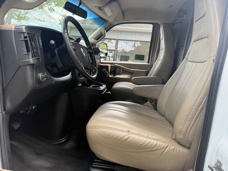 2023 Chevrolet Express 3500