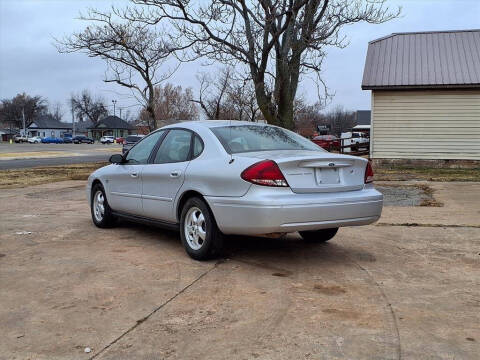 2004 Ford Taurus SES