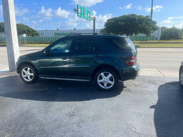 2008 Mercedes-Benz M-Class SUV / Crossover - $7,595
