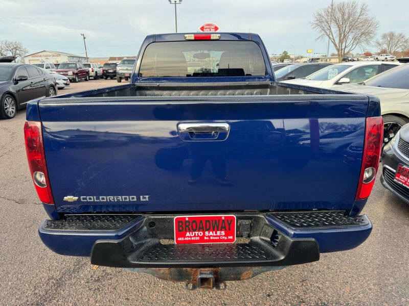 2011 Chevrolet Colorado 1LT photo 16