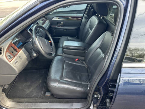 2011 Lincoln Town Car Executive